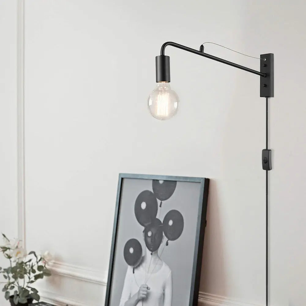 Luminaire mural enfichable Holden de Globe